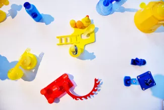 Kunstwerke in einer Ausstellung